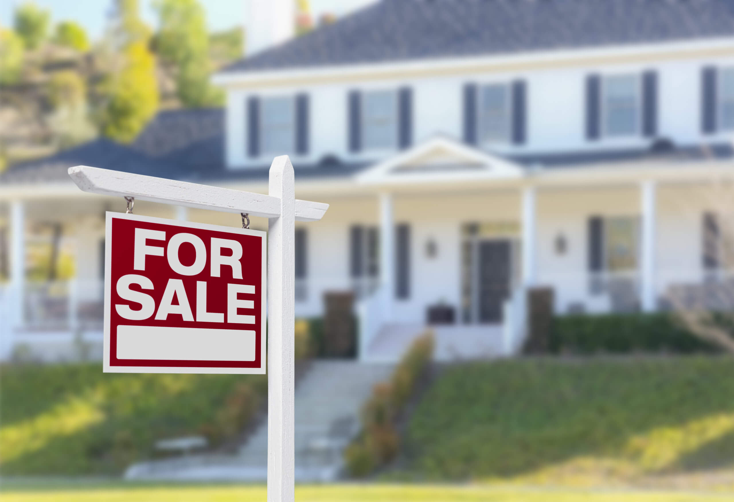 6 Advantages Of Selling Your House With An Estate Agent